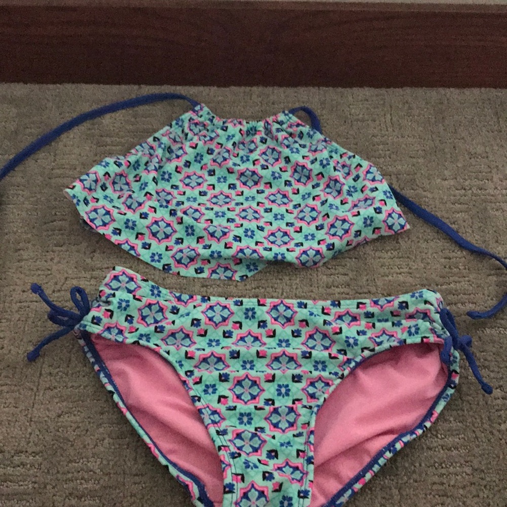 Kohl’s girls swim suit. Two peices